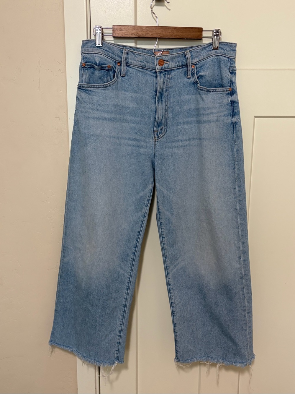 MOTHER Dodger Ankle Jean in Lets Get It Together Frayed Sz 28 Light Blue Denim